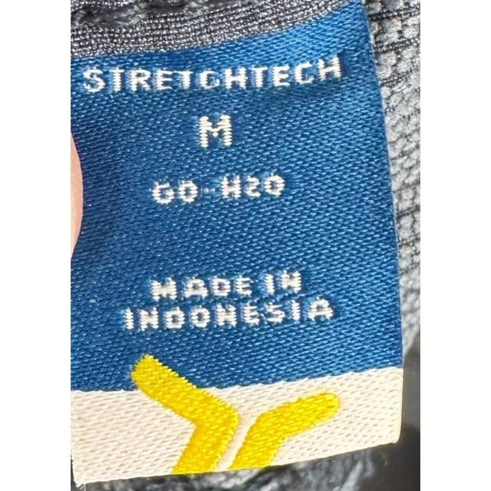 NEW Old Navy Shorts Mens Medium 9 Inseam Navy Blue StretchTech Go-H2O Hybrid